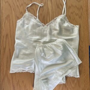 Victoria’s Secret White Bridal Lingerie Set XS